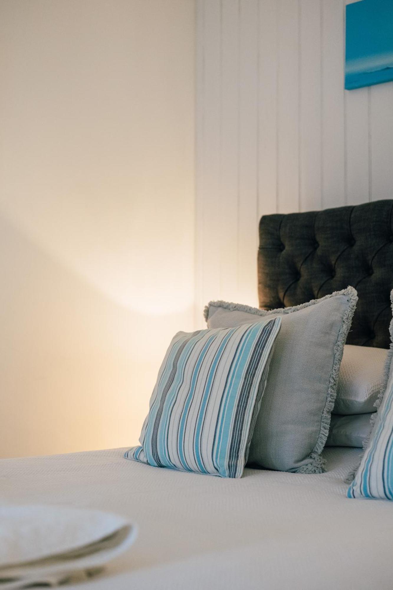 Cute 1 Bed Apartment 2 Mins From The Sea - Sleeps 4, Flat 8 The Gables, Church Street, ライム・レジス エクステリア 写真